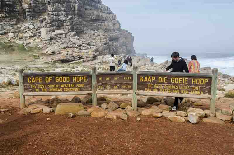 53 - Sudafrica - parque nacional Table Mountain - cabo de Buena Esperanza - abajo - letrero